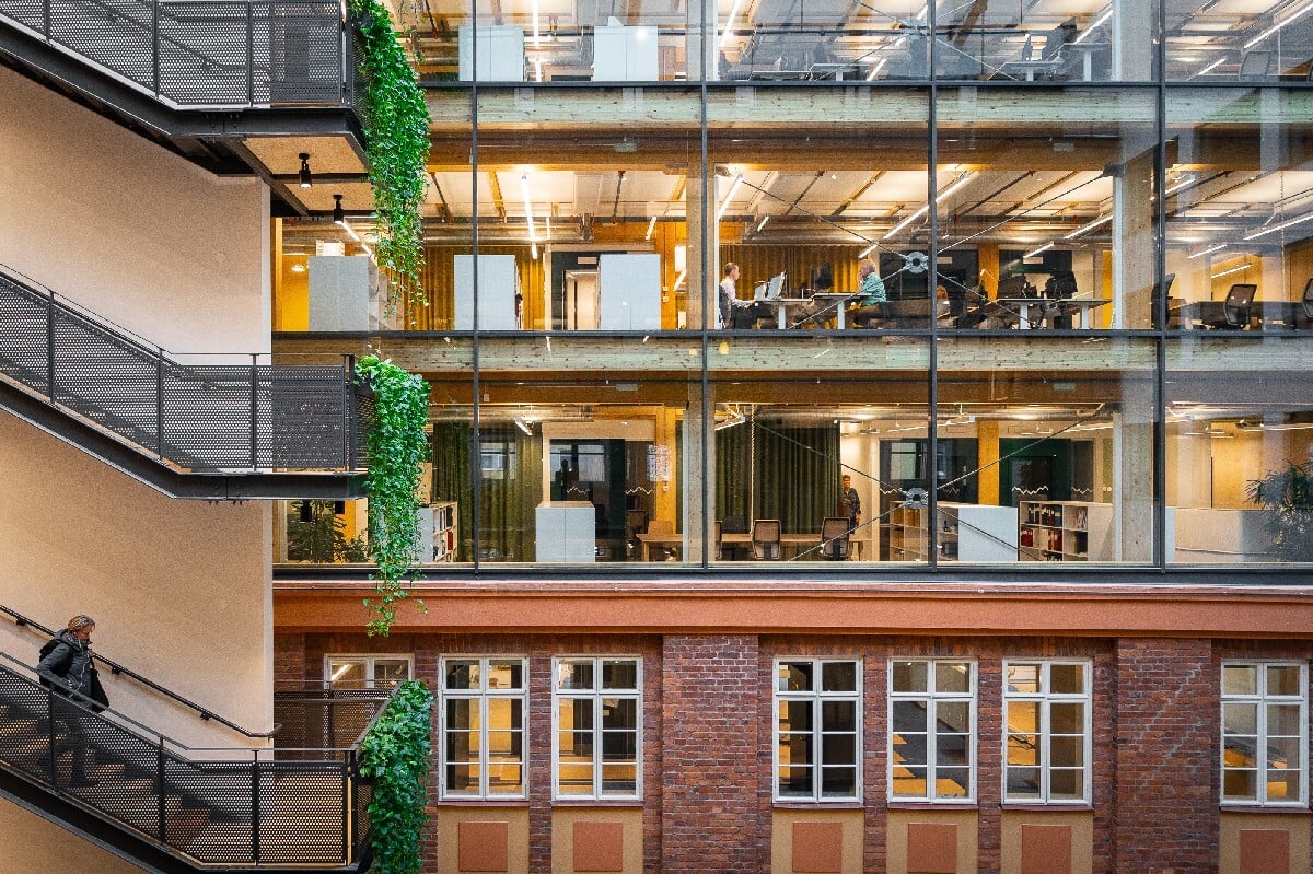 kontorslokaler flera våningar