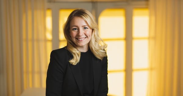 Vi presenterar Rebecca Lindblom